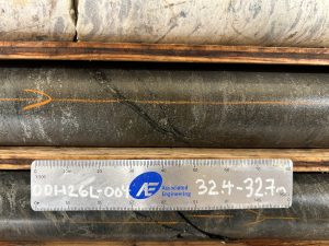 Ddh26l003 32.4 To 32.7m